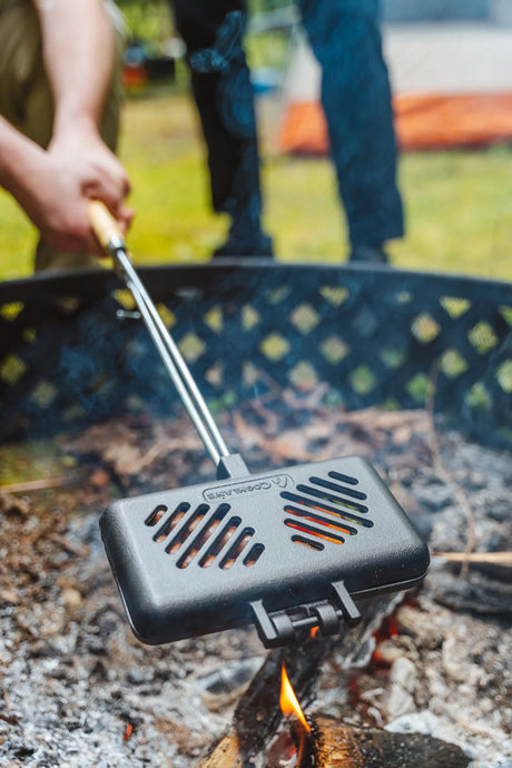 COGHLANS CAST IRON DOUBLE BROILER