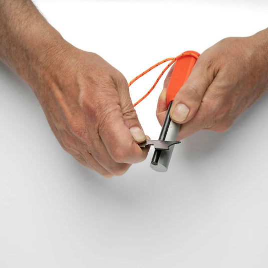 SOL MAG STRIKER WITH TINDER CORD